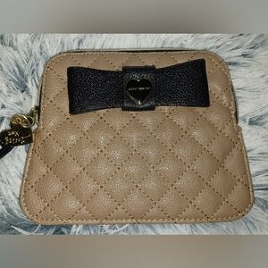 BetsyvJohnson Chic Tan Quilted Bag / Wallet with Black Bow
